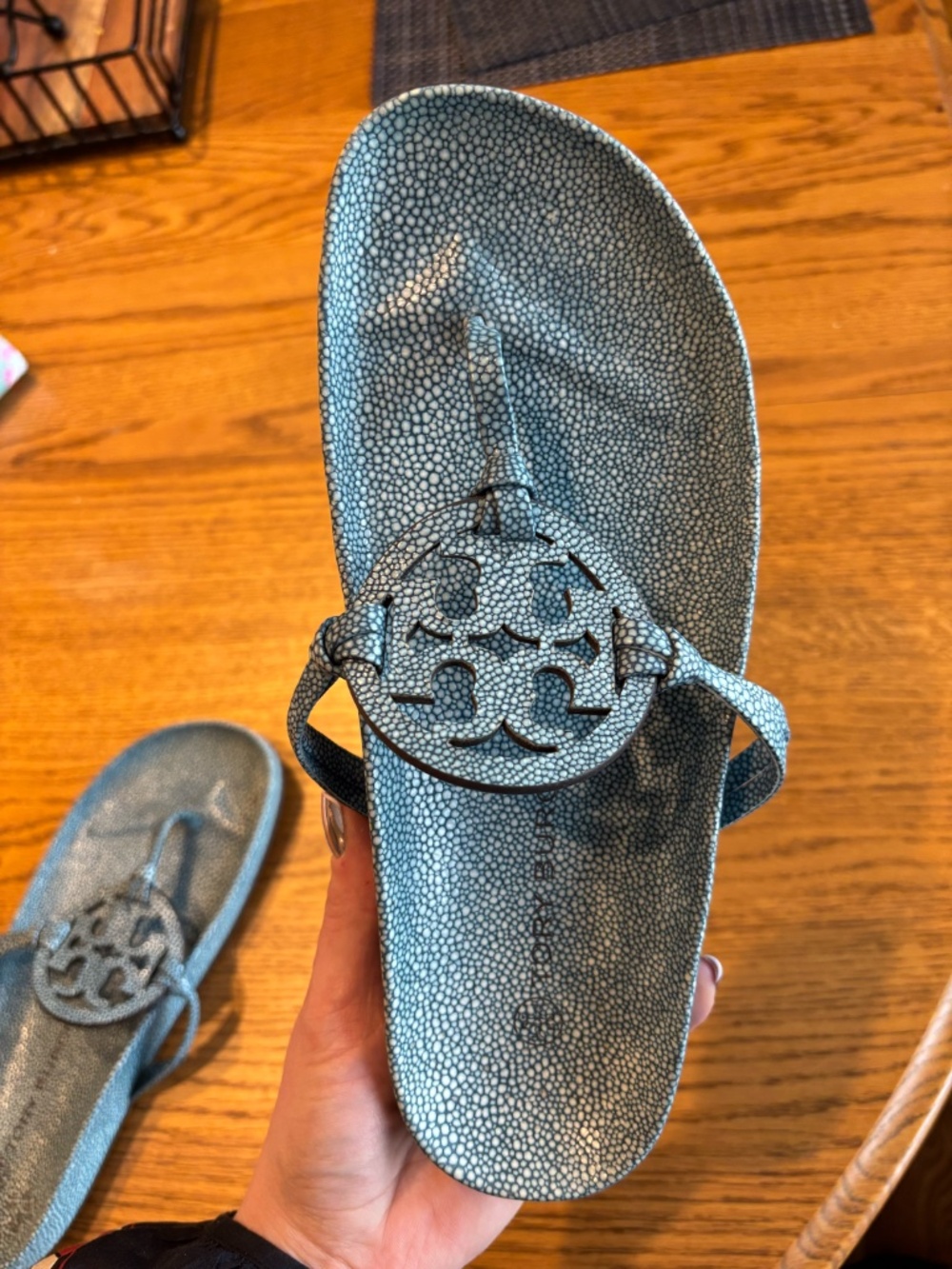 Tory Burch Pebble Cloud Sandals size 8.5 - Picture 4 of 4